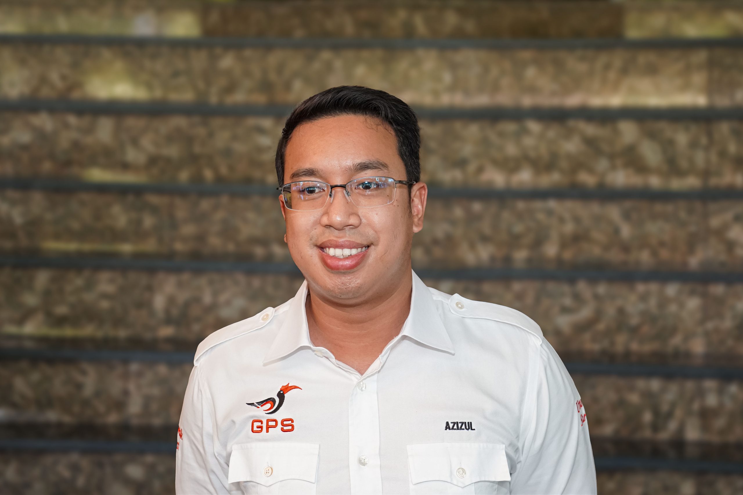 Tap pool of youths, industry told